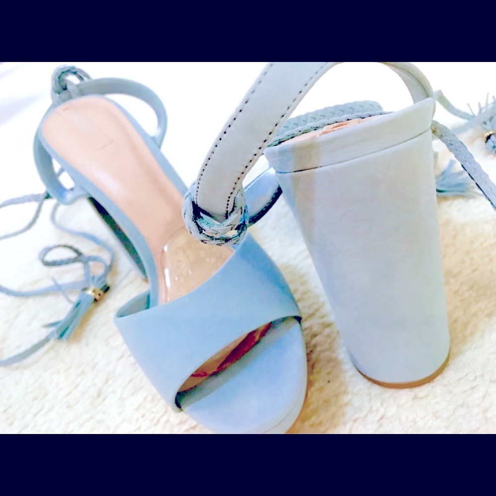 Beautiful and cool laced sandals in light blue